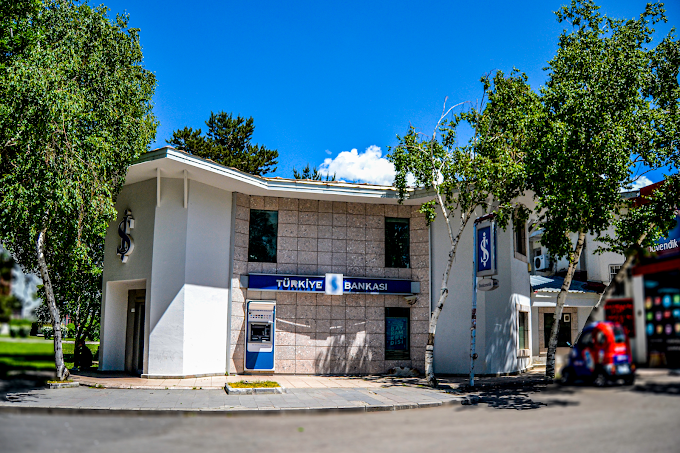 İş Bankası Atatürk Üniversitesi Şubesi Kar-Buz Eritme Sistemleri
